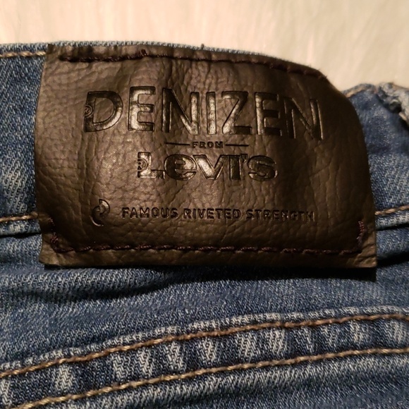 Boy's Levi's Jeans - Picture 4 of 7